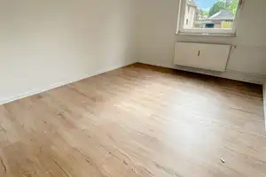Geräumige 5-Zimmer-Wohnung mit Garten  – Hermann-Billung-Straße 1, 29633 Heidekreis – Vorschaubild 5