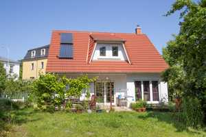 +++ Familientraum vor den Toren Dresdens: modernes Haus mit schönem Garten in Possendorf +++ – Sächsische Schweiz-Osterzgebirge (Kreis) – Vorschaubild 1