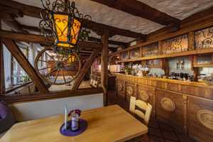 RE/MAX*TOP ANGEBOT!* Wohnen & Arbeiten unter einem Dach! Gasthaus mit 2 großen Wohnungen – Zollernalbkreis – Vorschaubild 7