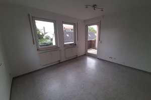 Helle 1 Zimmer Wohnung mit großer Loggia in zentraler Lage in Erlangen Süd – Johann-Jürgen-Straße 9, 91052 Anger, Erlangen – Vorschaubild 2