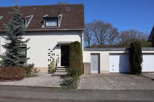 In grüner Umgebung - Doppelhaushälfte mit großem Garten in Toplage von Köln-Höhenhaus – Die vollständige Adresse der Immobilie erhältst du vom Anbieter., 51061 Höhenhaus, Köln – Vorschaubild 2