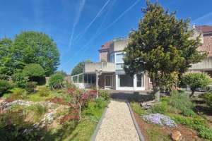 Großzügige Erdgeschosswohnung mit Terrasse & Garten in Mönchengladbach-Schrievers