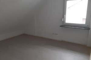 Gemütliche, gepflegte 3-Zimmer Dachgeschosswohnung in Wiesbaden Nordost – Die vollständige Adresse der Immobilie erhältst du vom Anbieter., 65195 Nordost, Wiesbaden – Vorschaubild 10