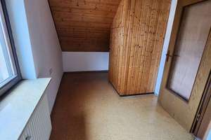 4-Zimmer-Dachgeschosswohnung mit großer Wohnküche – Die vollständige Adresse der Immobilie erhältst du vom Anbieter., 72574 Bad Urach – Vorschaubild 12