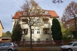 Charmante 3-Zimmer Wohnung (1. OG)  in wunderschöner Villa