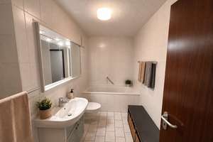Vermietete 3-Zimmer-Wohnung mit Balkon, 1. OG, BJ 1995 in Eller optional zusätzlich Stellplatz – Die vollständige Adresse der Immobilie erhältst du vom Anbieter., 40229 Eller, Düsseldorf – Vorschaubild 4