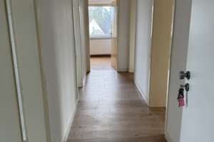 Dortmund-Aplerbeck , Schöne 3 1/2 Zimmer Dachgeschosswohnung – Die vollständige Adresse der Immobilie erhältst du vom Anbieter., 44287 Berghofen, Dortmund – Vorschaubild 1