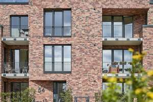 Exklusive 3-Zimmer Penthouse-Wohnung im 3. OG mit Parkplatz am Stadtpark Hamburg-Neugraben-Fischbek – Torfstecherweg 52, 21147 Neugraben-Fischbek, Hamburg – Vorschaubild 1