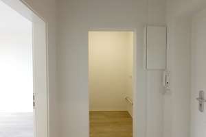 SOFORT BEZIEHBAR! Kleine 2-Zimmerwohnung in zentraler Lage-WBS erforderlich! – Borsbergstr. 32, 1309 Striesen-Süd, Dresden – Vorschaubild 5