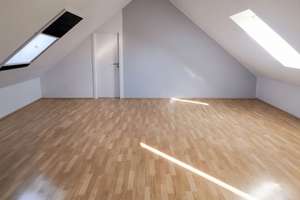 3-Raum-Maisonette | Großzügiges Atelier | 3 Balkone | 2 Eingänge | Tiefgarage | Ruhige Lage – Die vollständige Adresse der Immobilie erhältst du vom Anbieter., 4288 Liebertwolkwitz, Leipzig – Vorschaubild 9