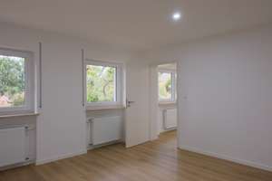 Helle, frisch sanierte 3-Zimmer-Wohnung mit Terrasse, Garage und Stellplatz
