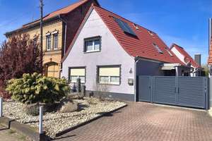 Gepflegtes Zuhause mit viel Platz für Familie, Hobby und Zukunft ! – Die vollständige Adresse der Immobilie erhältst du vom Anbieter., 6526 Sangerhausen – Vorschaubild 1