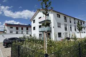 ERSTBEZUG! Sonnige große 3-Zimmer-Wohnung mit gefliestem Balkon und chicer Einbauküche in Kirchheim! – Lavendelweg 8, 85551 Kirchheim bei München – Vorschaubild 3