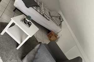  Vollmöbliertes 1-Raum-DG-Apartment mit Loggia und EBK in Bochum  – Bochum – Vorschaubild 2