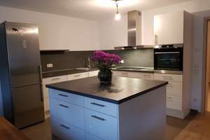 Neuwertige 3-Zimmer-Wohnung mit Balkon, Garten & Duplexgarage – Kientalstraße 4a, 82211 Herrsching am Ammersee – Vorschaubild 2