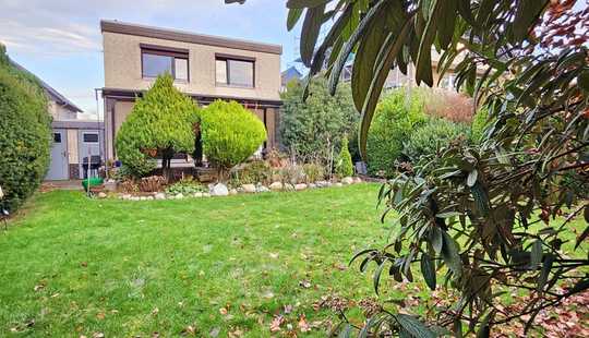 Bild von Solides Einfamilienhaus in Fallersleben mit tollem Garten auf Eigentumsgrundstück