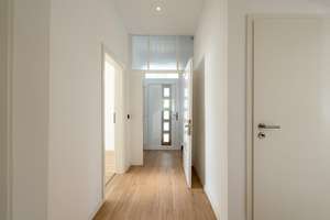 Exklusiv modernisierte Altbauvilla mit großzügigem Grundstück und stilvollen Ausstattungsdetails – Die vollständige Adresse der Immobilie erhältst du vom Anbieter., 23858 Reinfeld (Holstein) – Vorschaubild 4