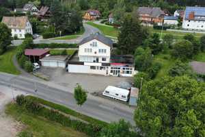 Großflächiges Wohn- und Geschäftshaus in Titisee-Neustadt - Ein Juwel der Vielseitigkeit – Breisgau-Hochschwarzwald (Kreis) – Vorschaubild 1
