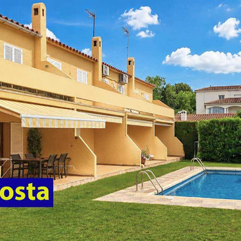 Sehr schönes Haus mit Touristenlizenz und Gemeinschaftspool