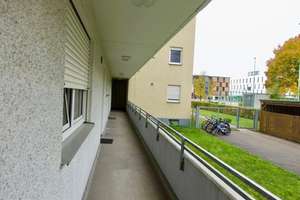 Renovierte 2-Zimmer-Wohnung mit Balkon&Tiefgarage(Erbpacht) – Südliche Ringstraße 49, 85053 Südost, Ingolstadt – Vorschaubild 3