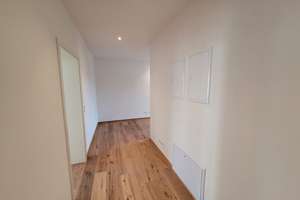 // Ab 01.09.2025 - Einbauküche mit WM - Parkett - Balkon // – Neustädter Straße 30, 4315 Neustadt-Neuschönefeld, Leipzig – Vorschaubild 4