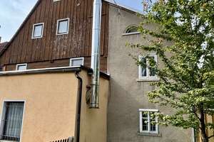 Großes Wohnhaus mit Ausbaureserven und Nebengelass – Die vollständige Adresse der Immobilie erhältst du vom Anbieter., 2782 Seifhennersdorf – Vorschaubild 3