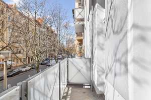 Prenzlauer Berg: Frisch sanierte 4-Zimmer Altbauwohnung, Süd-Balkon, Wohnküche, Stuck, ruhige Lage – Erich-Weinert-Straße 9, 10439 Prenzlauer Berg, Berlin – Vorschaubild 6