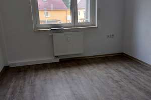 3-Raum-Hochparterrewohnung mit Balkon – 1328 Schönfeld/Schullwitz, Dresden – Vorschaubild 4
