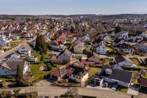 Vielseitige Perspektiven!
- Großzügiges Wohndomizil in Pfullendorf – Sigmaringen (Kreis) – Vorschaubild 5