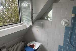 Möblierte 65  m² Dachwohnung mit Balkon in München-Sendling-Westpark, nur an eine Person – Waxensteinstrasse 34, 81377 Am Waldfriedhof, München – Vorschaubild 3