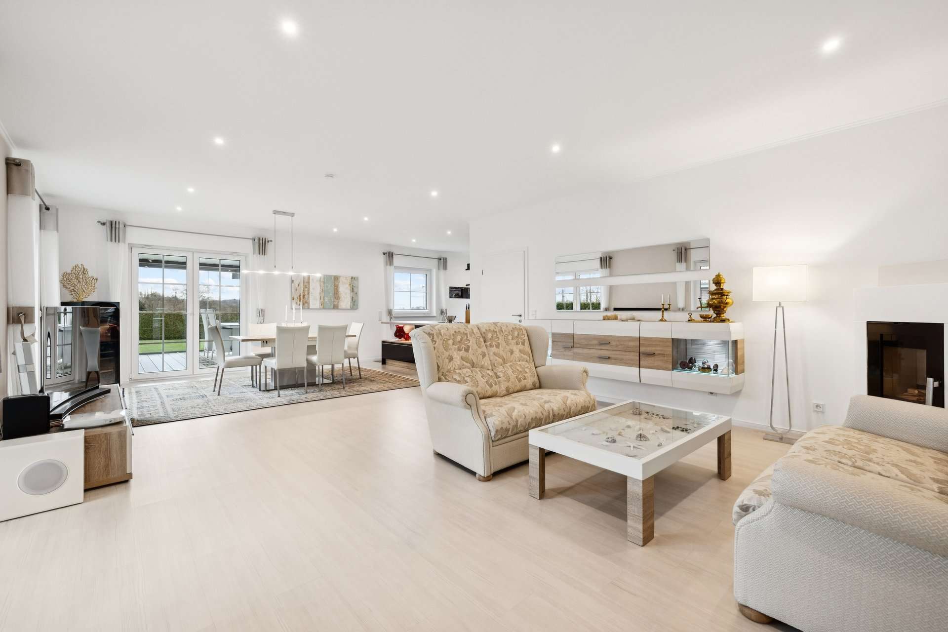 Immobilie in Hasselberg - Ankommen, Aufatmen, Wohlfühlen – hochwertiger Bungalow in Ostseenähe - Bild 9