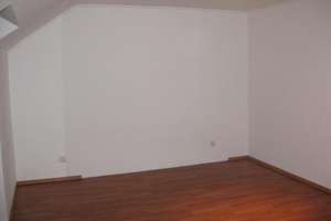 Stilvolle 2-Zimmer-Dachgeschosswohnung in ruhiger Bestlage von Waldtrudering – optional teilmöbliert – Waterbergstraße 24, 81827 Waldtrudering, München – Vorschaubild 9