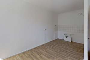 Zentral gelegene 3-Zimmer-Wohnung mit BALKON – Arnold-Zweig-Str. 45, 39120 Leipziger Straße, Magdeburg – Vorschaubild 5