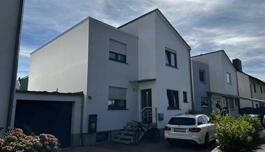 Bild von Einfamilienhaus mit Einlieger Whg. in 1a Lage von Nieder Roden mit gr. Garten