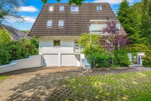 Stilvolles Zweifamilienhaus in direkter Nähe zum Rhododendron-Park
