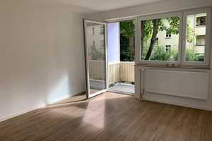 Modernisierte 2 ZKBB mit Stellplatz in ruhiger zentrumsnaher Lage von Wi-Biebrich *Provisionsfrei* – Elise-Kirchner-Straße 29, 65203 Wiesbaden – Vorschaubild 2