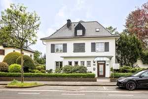 Stadtvilla mit viel Raum und großem Garten,  Alt-Baumbestand und teilgewerbl. Vermietung möglich – Neuss (Rhein-Kreis) – Vorschaubild 1
