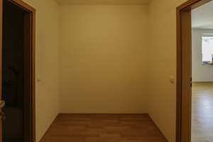 +++ Bezugsfrei! Charmantes 1-Zimmer-Apartment mit Badewanne, Aufzug und TG-Stellplatz +++ – Die vollständige Adresse der Immobilie erhältst du vom Anbieter., 9130 Sonnenberg, Chemnitz – Vorschaubild 5