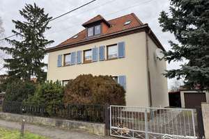 freistehendes Einfamilienhaus mit Einliegerwohnung, Garten und einem unbezahlbaren Ausblick