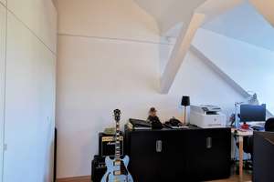 Traumhafte Dachgeschosswohnung mit Dachterrasse und EBK in Milbertshofen – Piccoloministr. 2, 80807 Milbertshofen, München – Vorschaubild 13