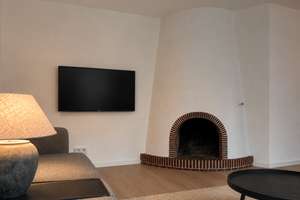 Loftartige 115 m² Gartenwohnung mit 60 m² Wohnbereich, Kamin & Pool, hochwertig möbliert – Richard-Strauss-Str. XX, 81679 Parkstadt, München – Vorschaubild 2