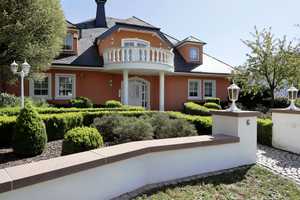 Exquisite Eleganz in Traumlage: Luxuriöse Villa mit idyllischem Garten und Pool nahe Echternach – Bitburg-Prüm (Kreis) – Vorschaubild 1