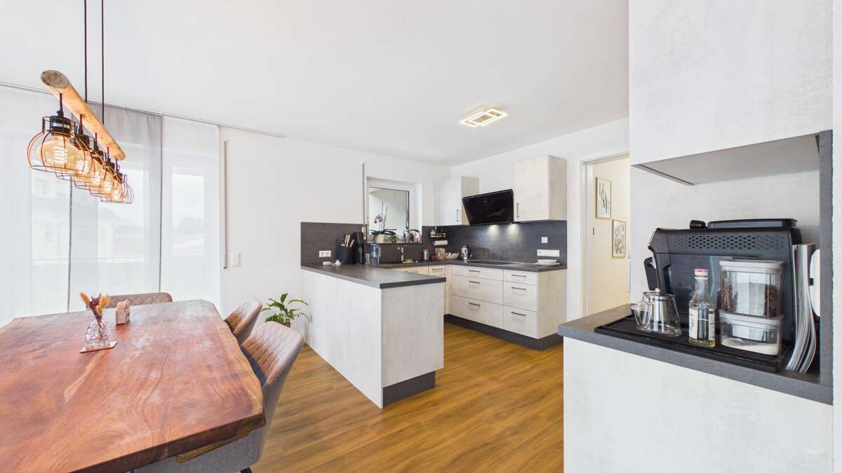 Immobilie in Langenenslingen - moderne barrierefreie A+ Wohnung - ruhige Lage mit großem Balkon, EBK & große Garage - Bild 4