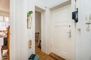 Im Herzen Friedenaus! Ruhige Altbau-Wohnung; 2 Zimmer, neue Küche, Stuck, Holzdielen, Balkon. – Die vollständige Adresse der Immobilie erhältst du vom Anbieter., 12161 Friedenau, Berlin – Vorschaubild 10