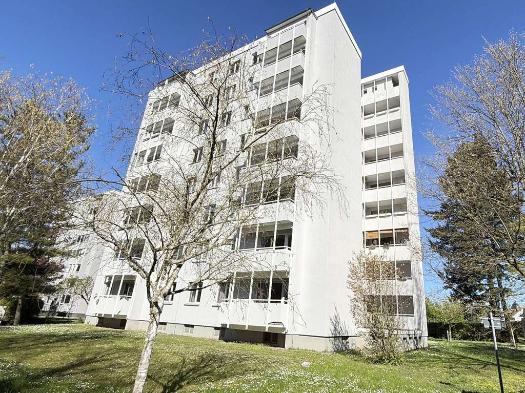 Immobilie in Bensheim - Provisionsfrei! Vermietete 2-ZI-Wohnung mit Wohnküche, Balkon & Aufzug, Stellplatzoption, Toplage - Bild 0