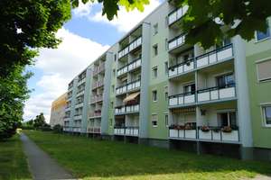 Kleine 2-Raum-Wohnung mit Balkon
