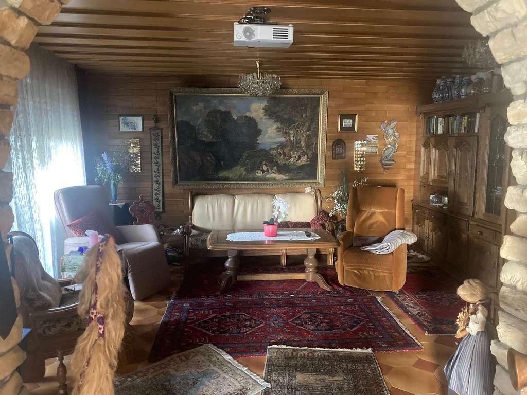 Immobilie in Eckental - Viel Charme, viel Platz und viel Potential - Großes Einfamilienhaus mit Scheune in Oberschöllenbach - Bild 4