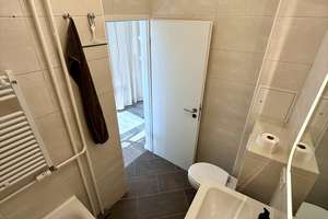 Design-Apartment mit Westsonne & Blick ins Grüne, Aufzug & neuer Möblierung nach Sanierung – Heilmannring 59b, 13627 Charlottenburg-Nord, Berlin – Vorschaubild 13