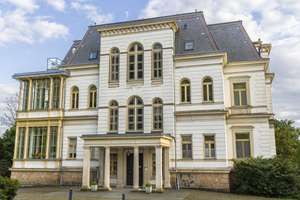 Residieren in Königlichen Villa in Dresden-Wachwitz - exklusive 3-Zimmer-Wohnung – Wachwitzer Weinberg 1, 1326 Loschwitz/Wachwitz, Dresden – Vorschaubild 2