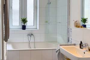 Helle 3-Zimmer-Altbauwohnung mit Balkon & großer Küche in Flingern-Nord – Lindenstraße 267, 40217 Flingern Nord, Düsseldorf – Vorschaubild 2